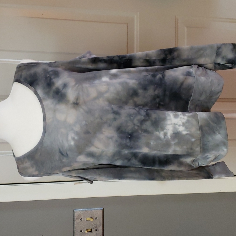 Maurices Gray Tie-Dye Cold Shoulder Top